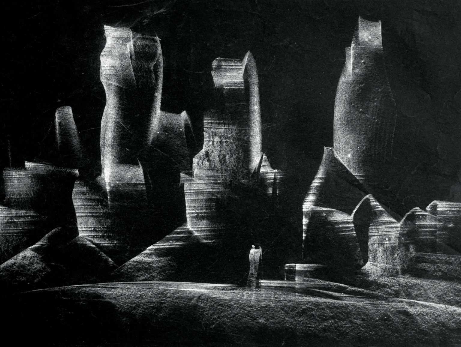 #464/320×420 mm chalk on black paper #464/320x420 mm chalk on black paper